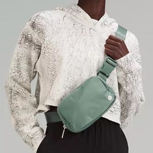 NWT Lululemon Everywhere belt bag 1L Tidewater Teal